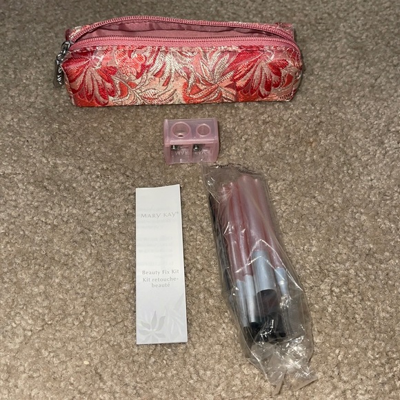 Mary Kay Beauty Fix Kit